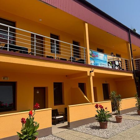 Apartmany Hawaii Patince Zewnętrze zdjęcie
