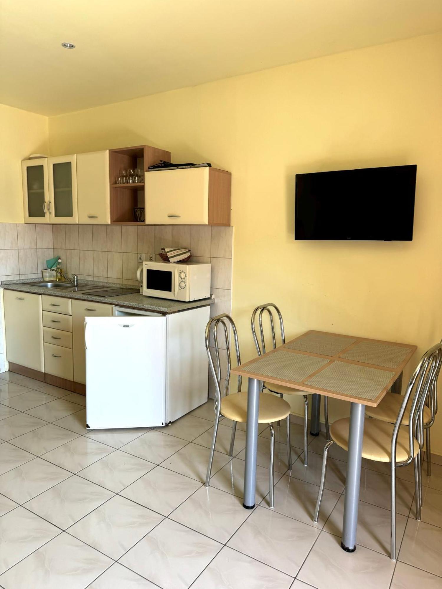 Apartmany Hawaii Patince Zewnętrze zdjęcie
